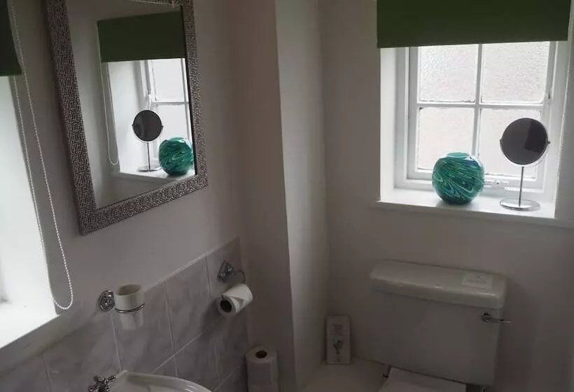 ペンション The Smugglers