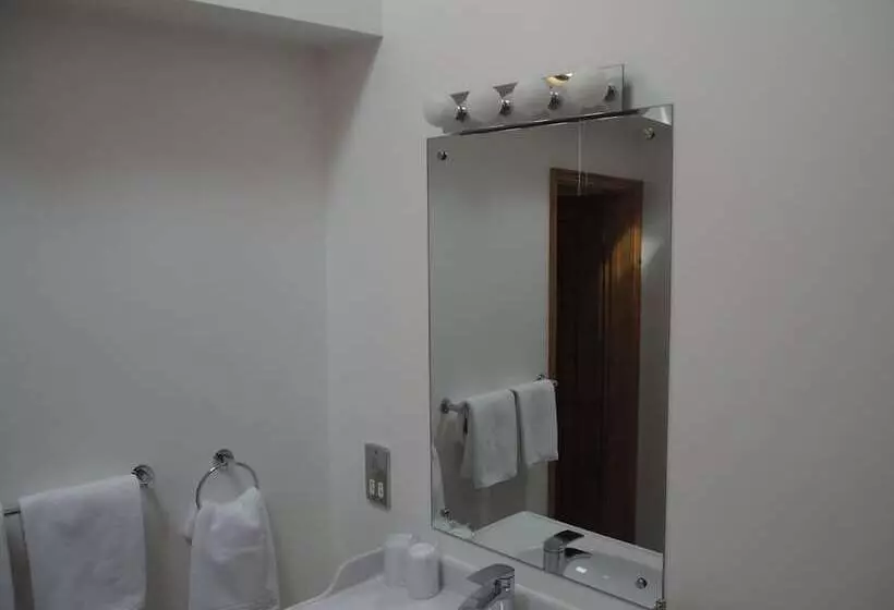 ペンション The Smugglers