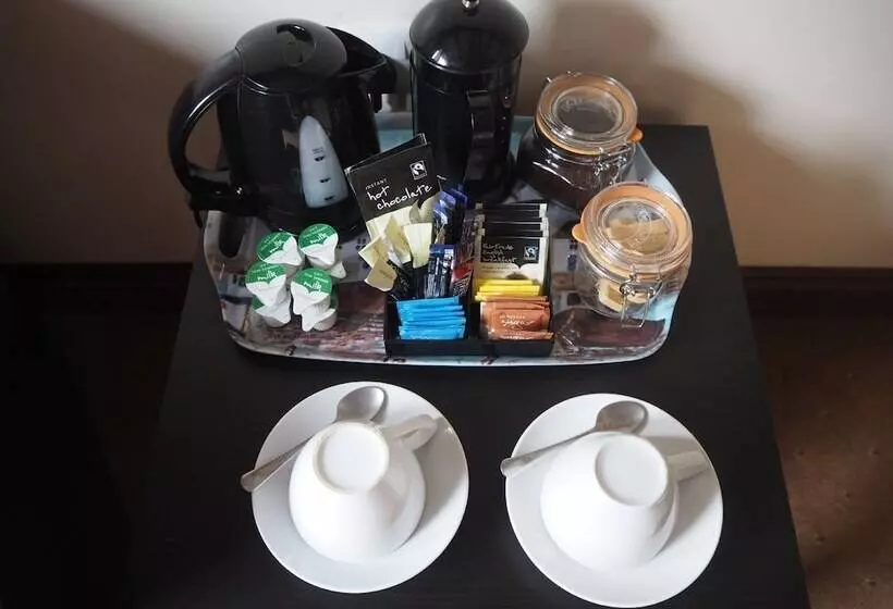 ペンション The Smugglers