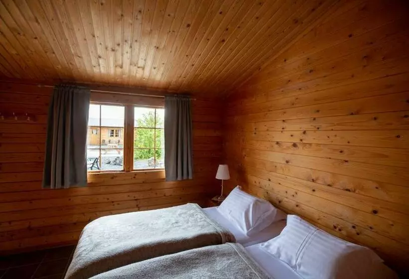 پانسیون Vogafjós Farm Resort