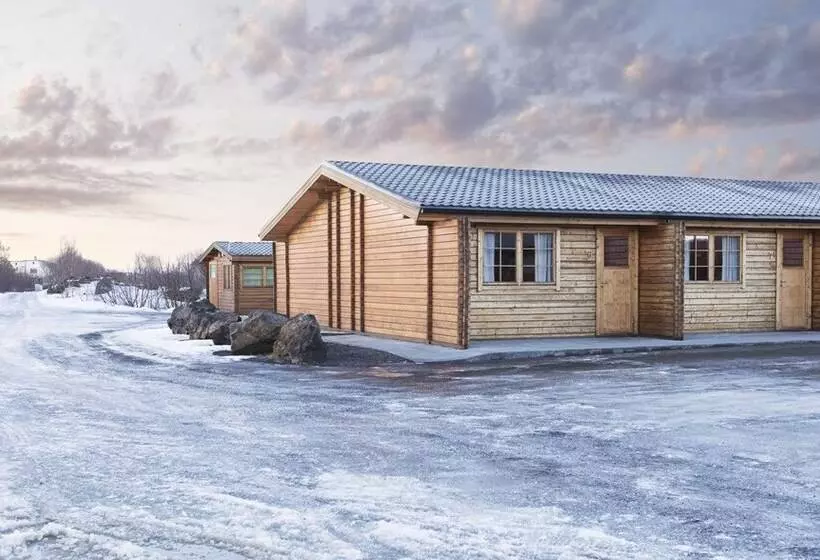 پانسیون Vogafjós Farm Resort