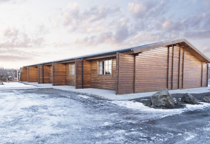 پانسیون Vogafjós Farm Resort