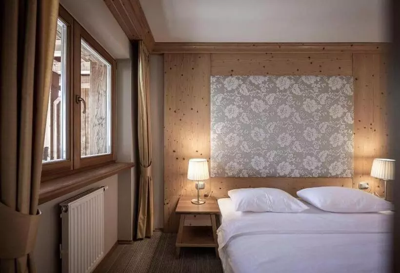 Post Alpina  Family Mountain Chalets