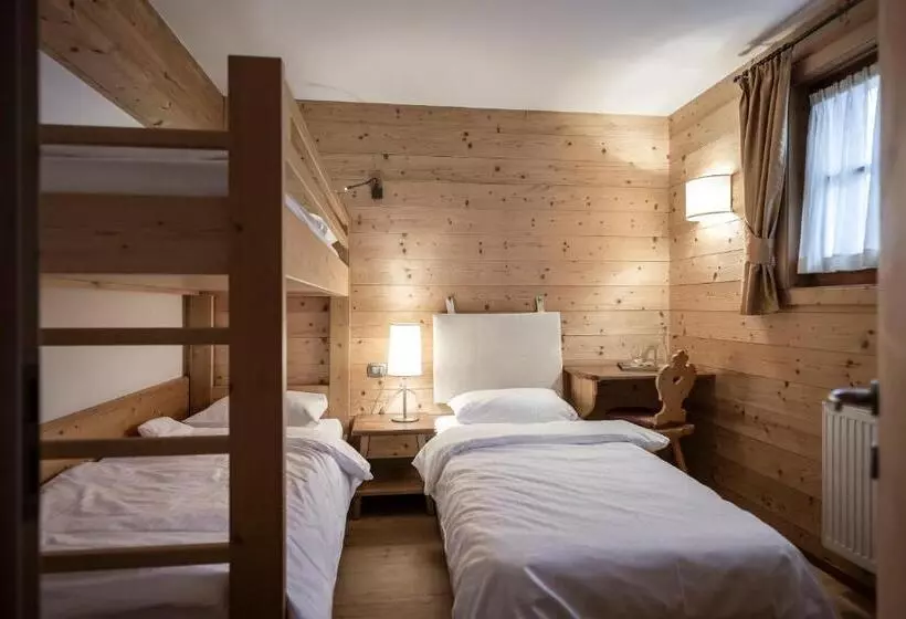 Post Alpina  Family Mountain Chalets