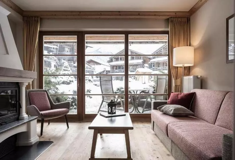 Post Alpina  Family Mountain Chalets