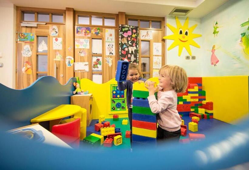 Post Alpina Family Mountain Chalets