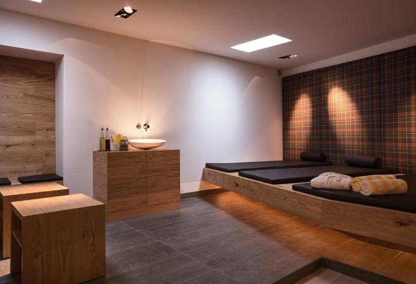 Sankt Johann Spa Suites & Apartments