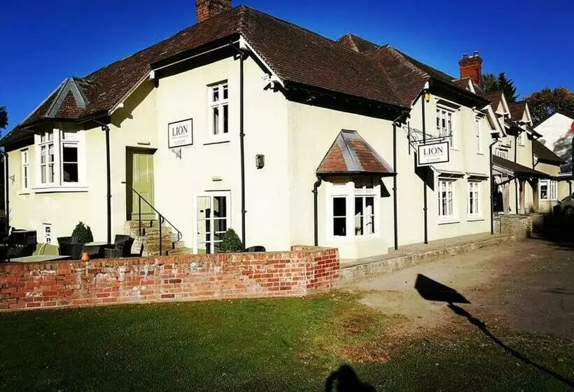 Retkeilymaja The Lion