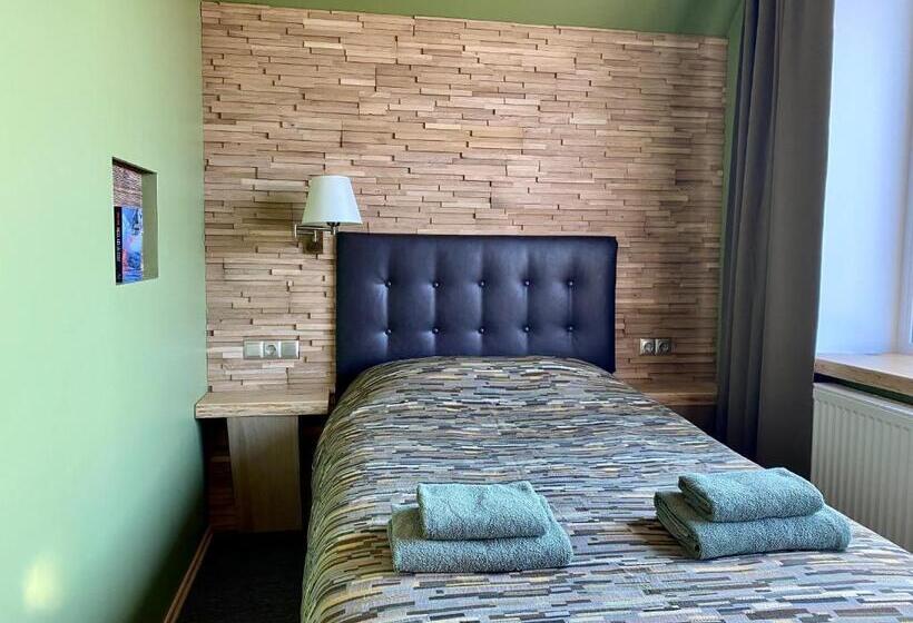 هاستل Veeriku Villa