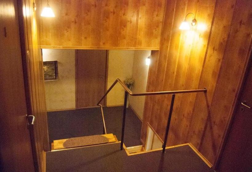 هاستل Veeriku Villa