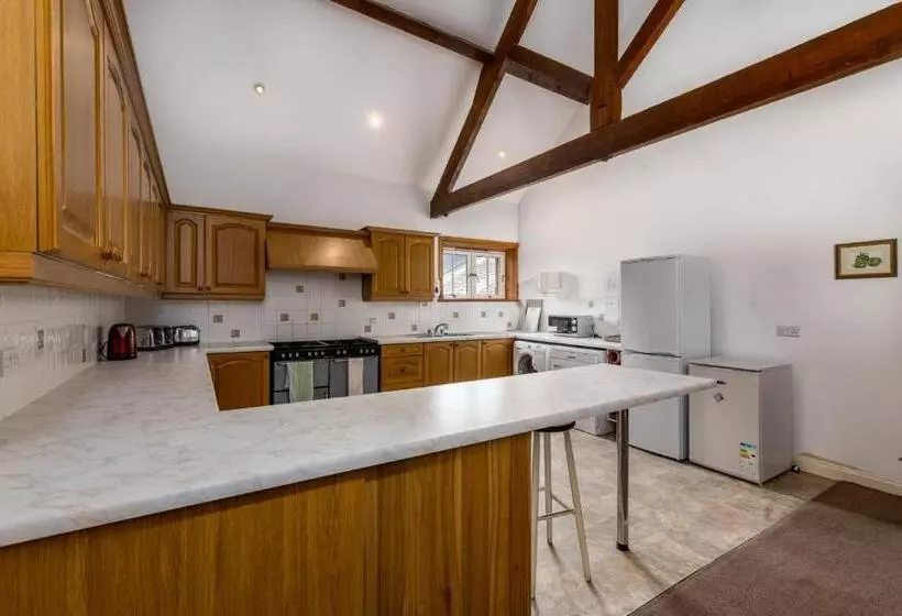 Aamiaismajoitus (B&B) Muncaster Castle Coachman's Quarters