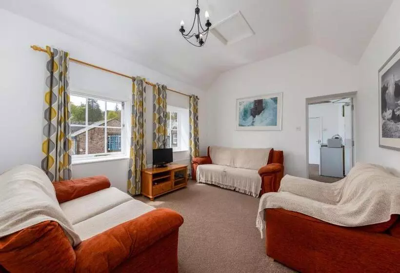 Aamiaismajoitus (B&B) Muncaster Castle Coachman's Quarters