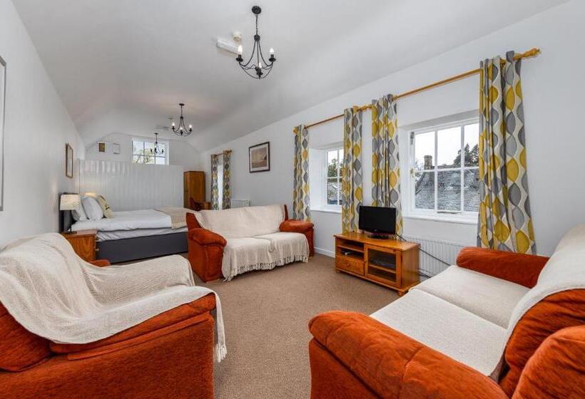 ベッドアンドブレックファースト Muncaster Castle Coachman's Quarters