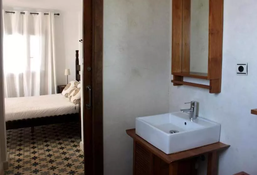 پانسیون Hostal Extramuros