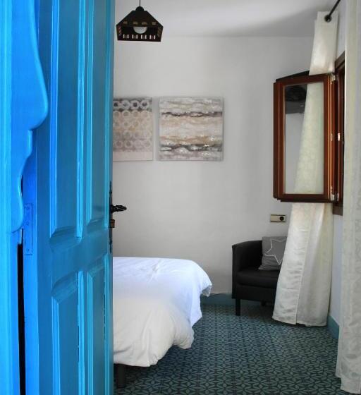 پانسیون Hostal Extramuros