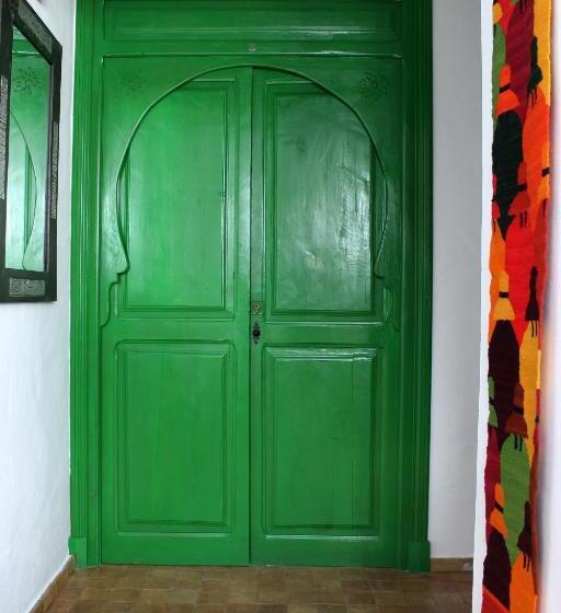 پانسیون Hostal Extramuros