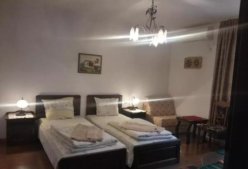 ペンション Keremidchieva Kushta Guest House