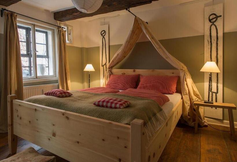 پانسیون Kunsthaus