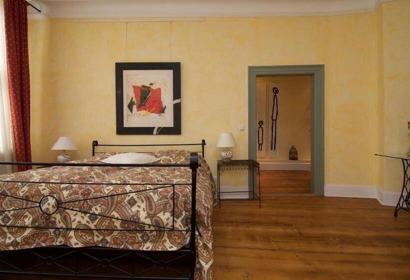 پانسیون Kunsthaus