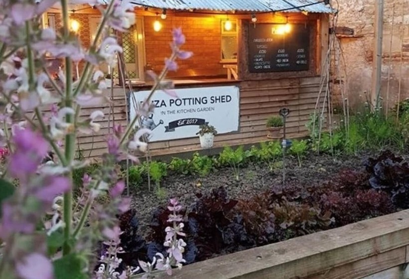 Пансион The Bull And Swan