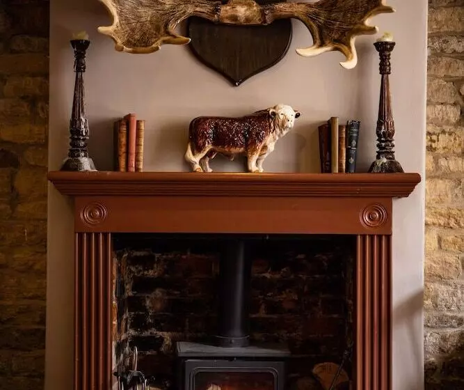 Majatalo The Bull And Swan