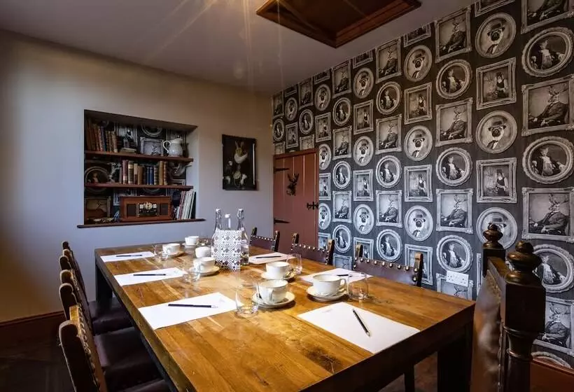 Majatalo The Bull And Swan