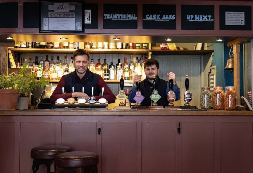 Пансион The Bull And Swan