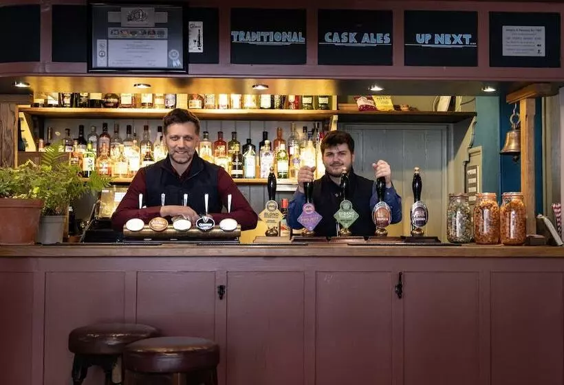 Majatalo The Bull And Swan