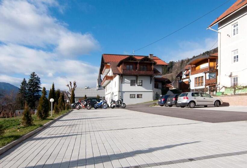 Restaurant   Café   Pension Hassler