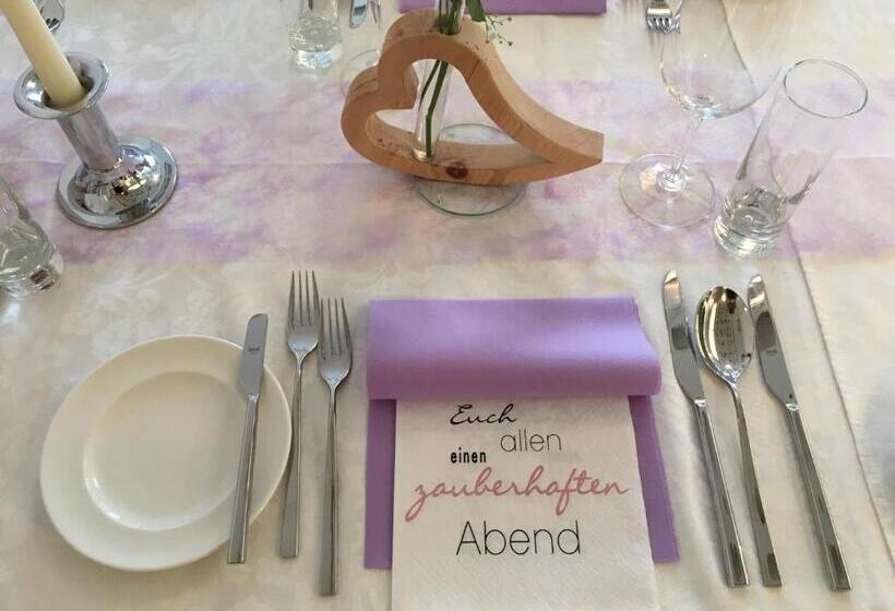 Restaurant   Café   Pension Hassler