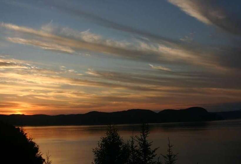 فندق صغير Auberge De La Rivière Saguenay