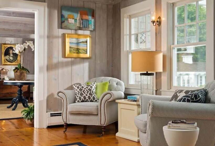 Bed and Breakfast A Little Inn On Pleasant Bay