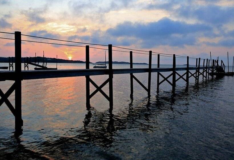 Bed and Breakfast A Little Inn On Pleasant Bay