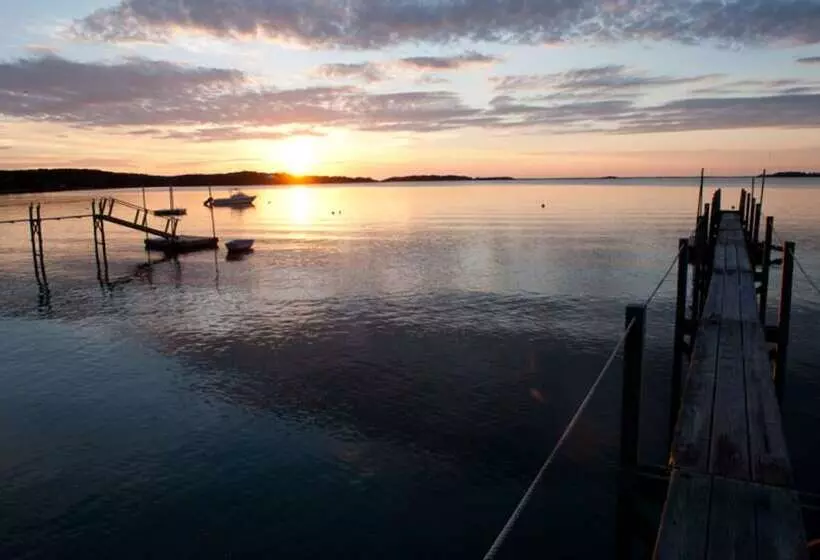 Aamiaismajoitus (B&B) A Little Inn On Pleasant Bay