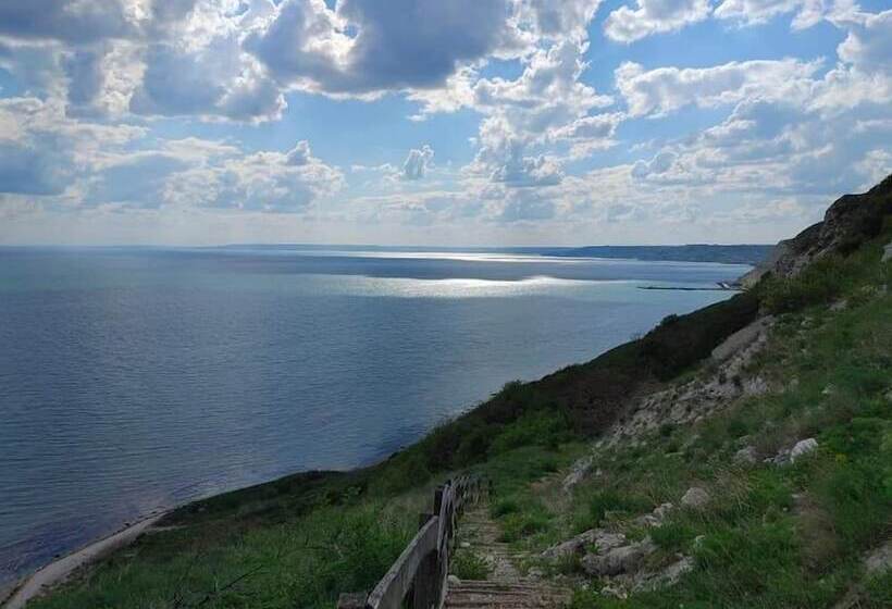 July Morning Seaside Resort