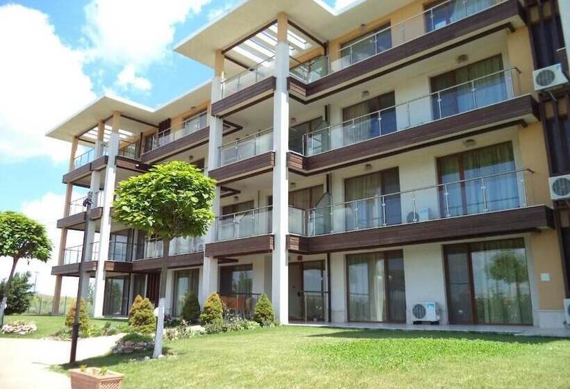 July Morning Seaside Resort