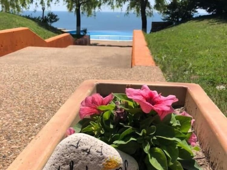 July Morning Seaside Resort