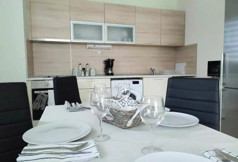 July Morning Seaside Resort