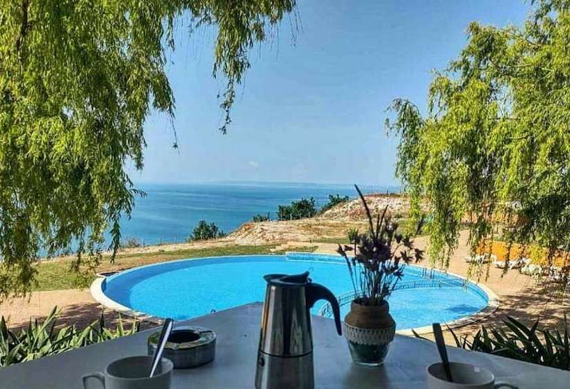 July Morning Seaside Resort