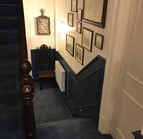 ペンション Norman Guest House With Free Parking