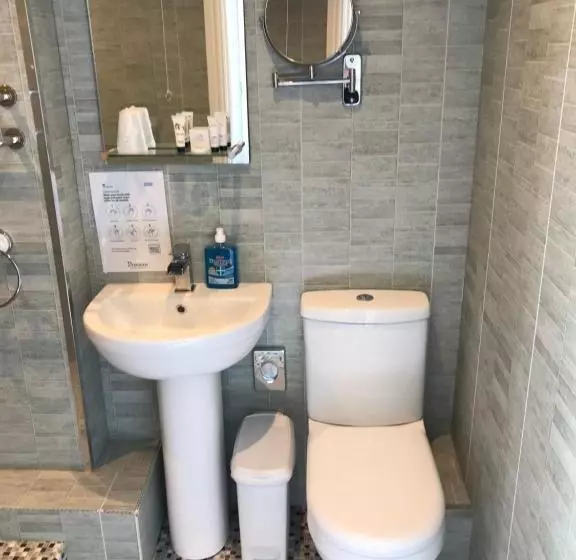 ペンション Norman Guest House With Free Parking