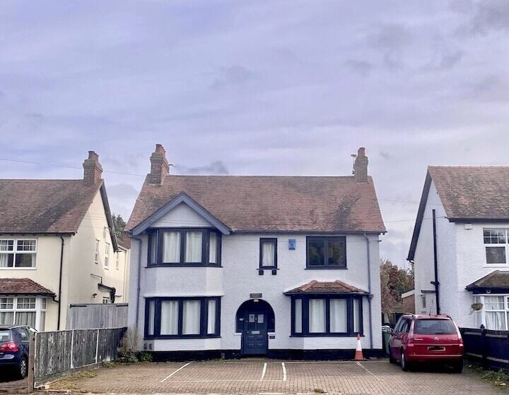 펜션 Hollybush Guest House