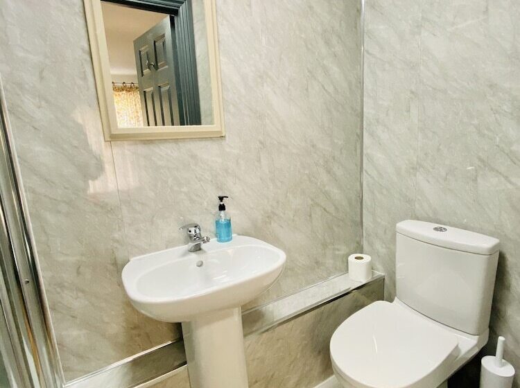 펜션 Hollybush Guest House