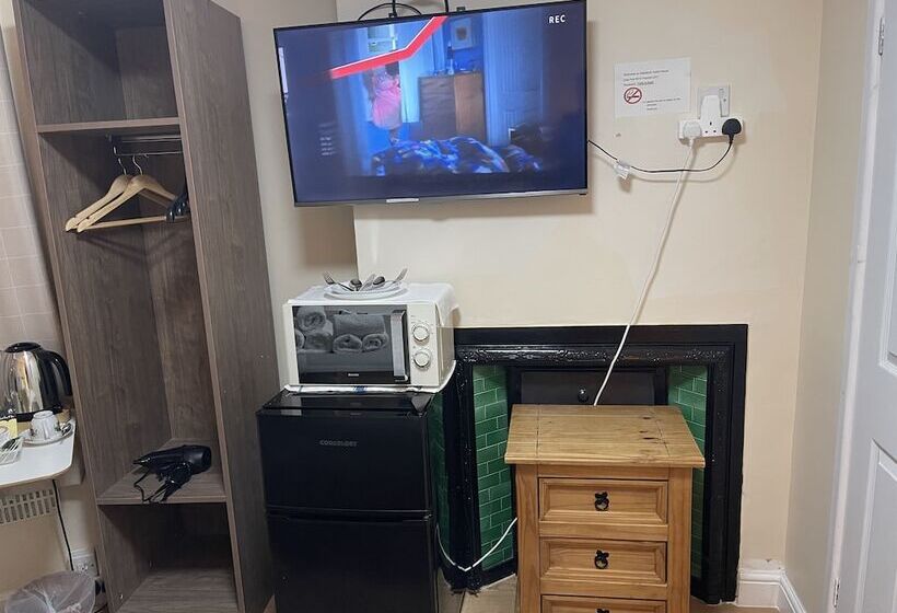 펜션 Hollybush Guest House