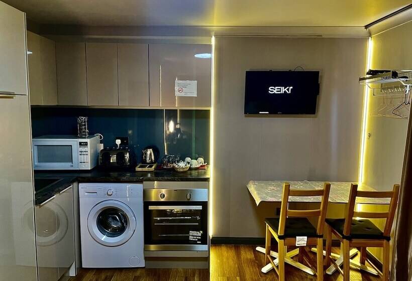 펜션 Hollybush Guest House