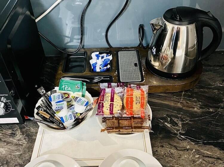 펜션 Hollybush Guest House