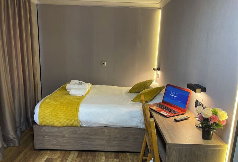 펜션 Hollybush Guest House