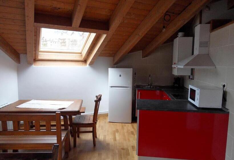 پانسیون Pensió I Apartaments La Bordeta