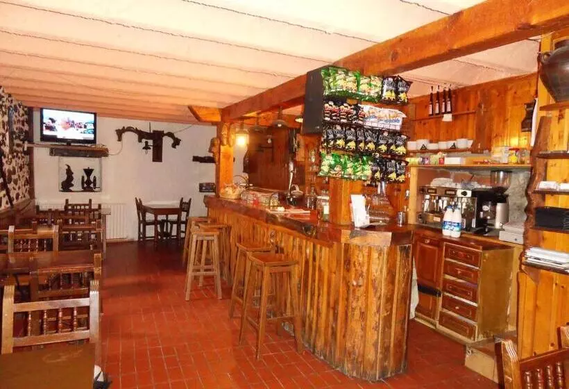 Majatalo Pensió I Apartaments La Bordeta