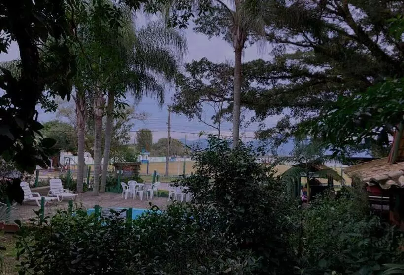 ペンション Pousada Canoa Azul Na Praia Da Ferrugem